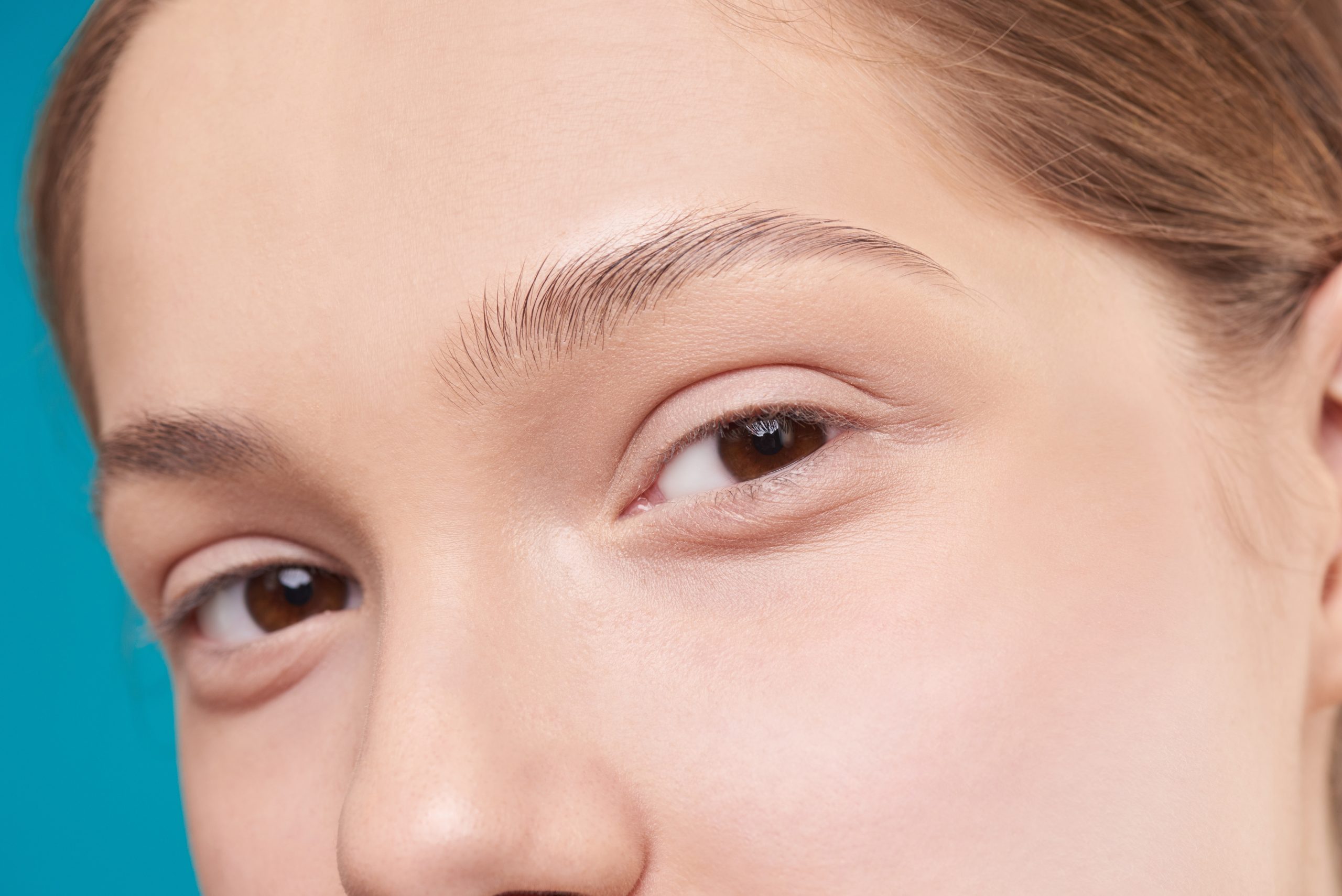 How To Use AHAs, BHAs & Vitamin C in a Skincare Routine